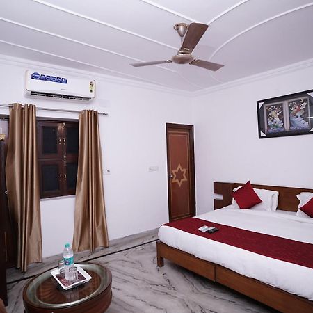 Hotel Lecston @Yashobhoomi Dwarka Sector - 25 Metro Station Delhi  Exterior foto